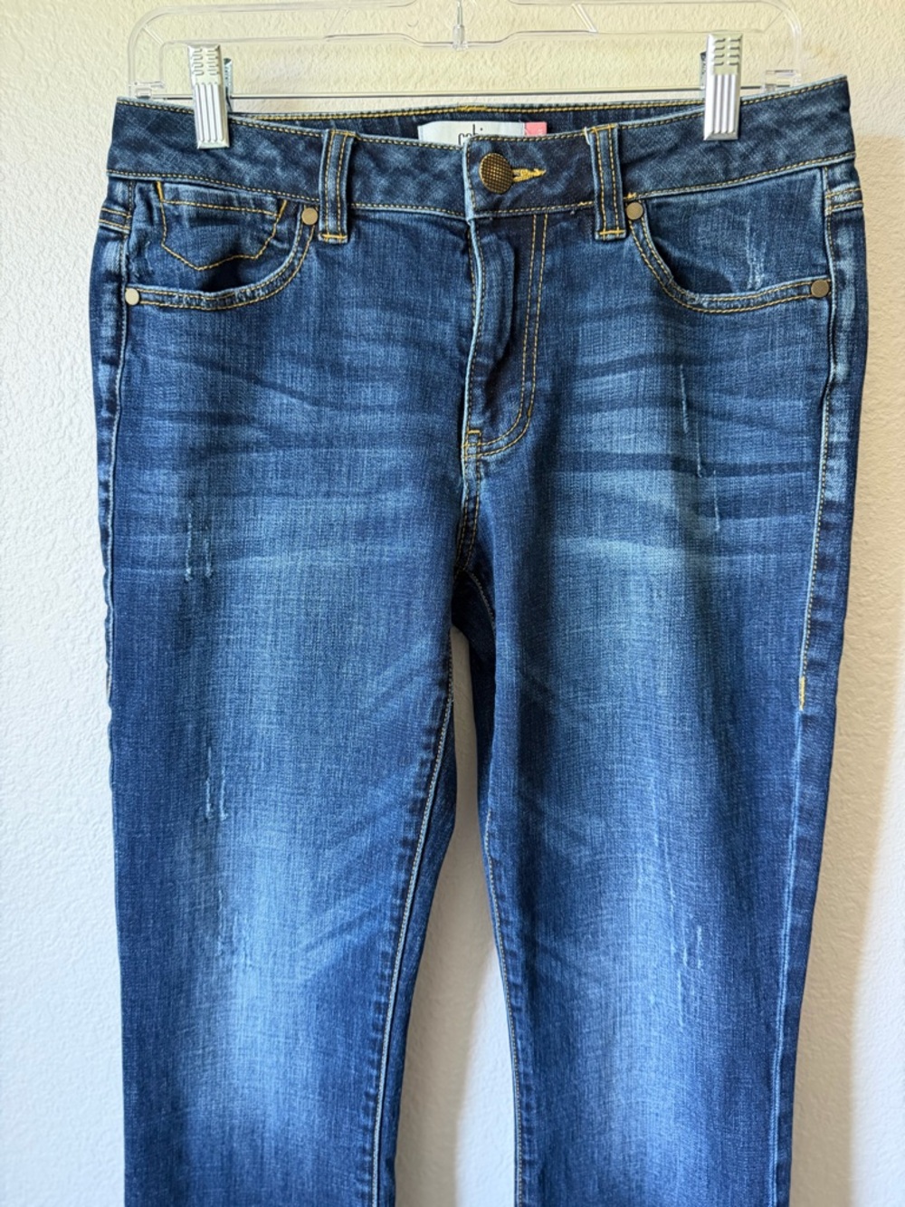 Cabi Straight Leg Jeans in Dark Blue Wash, EUC, Size 4, High Rise - Picture 2 of 9